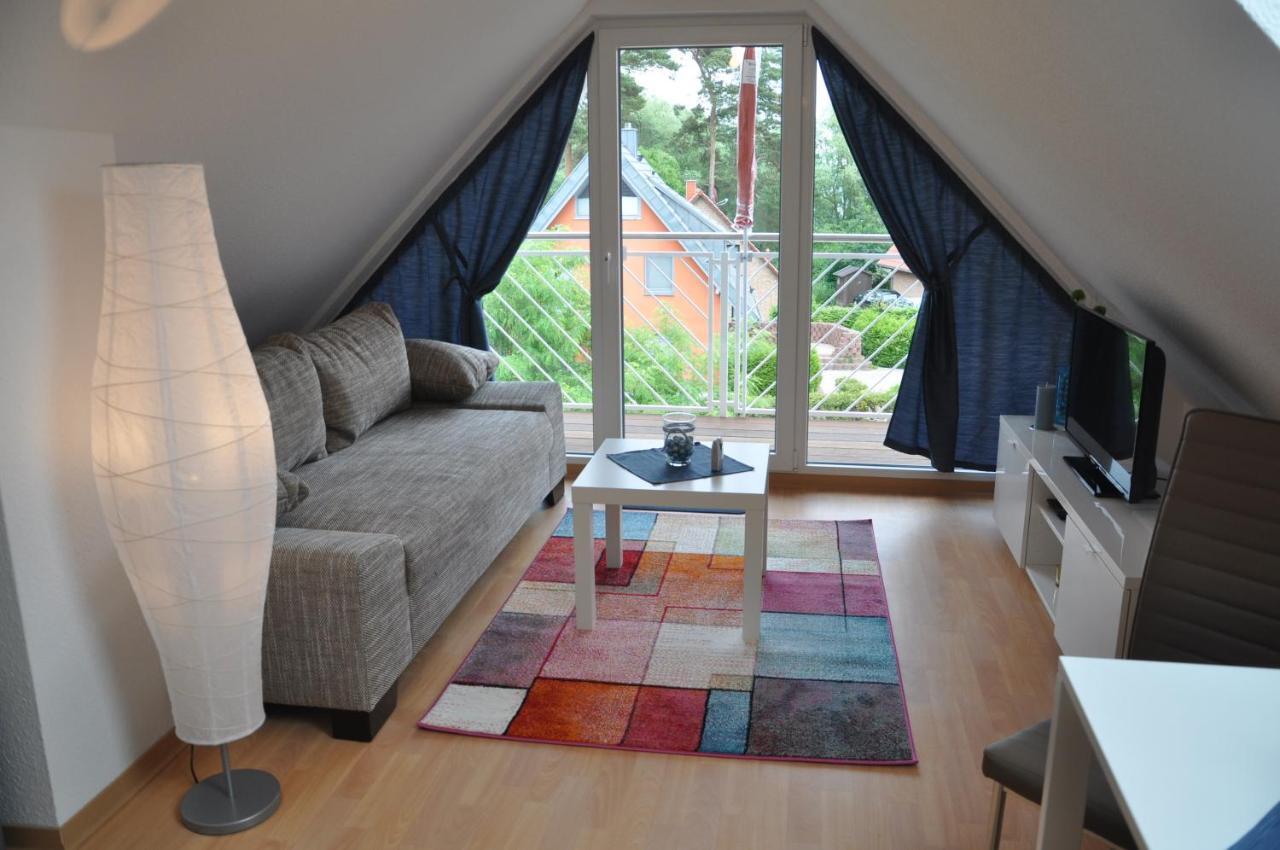 Ferienhaus Mueritzzauber / 1 Zimmer Dachgeschoss-Appartement Robel Exterior photo