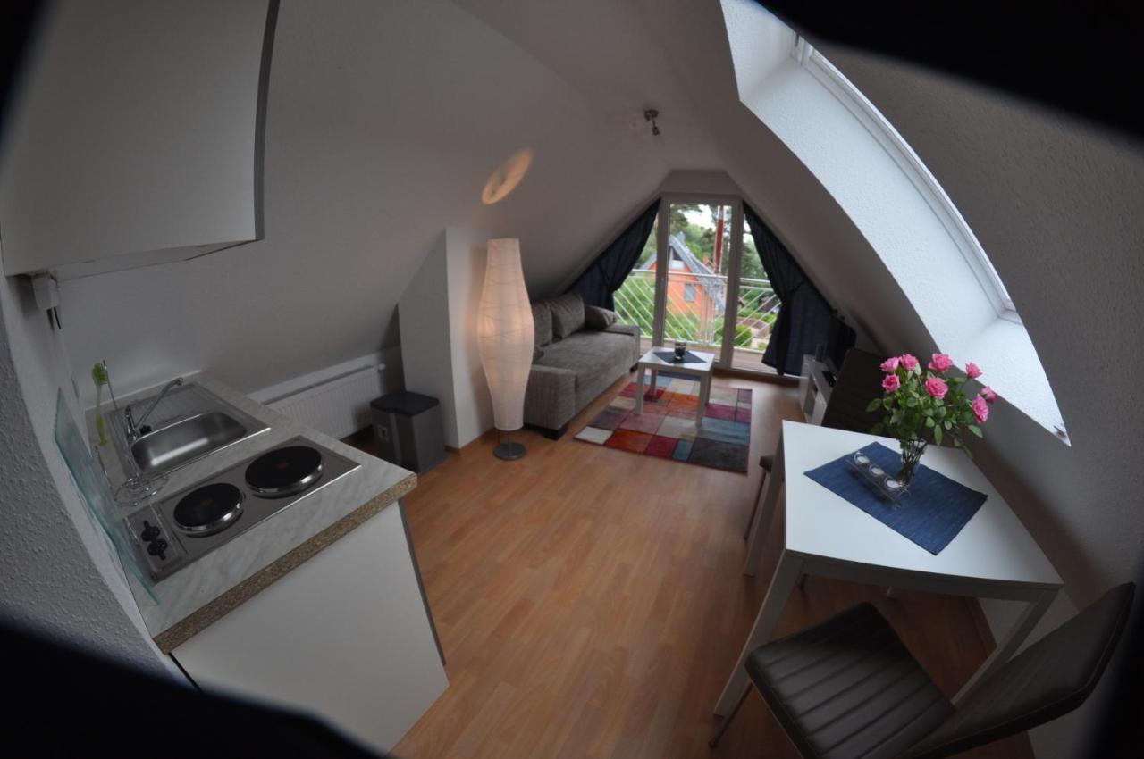 Ferienhaus Mueritzzauber / 1 Zimmer Dachgeschoss-Appartement Robel Exterior photo